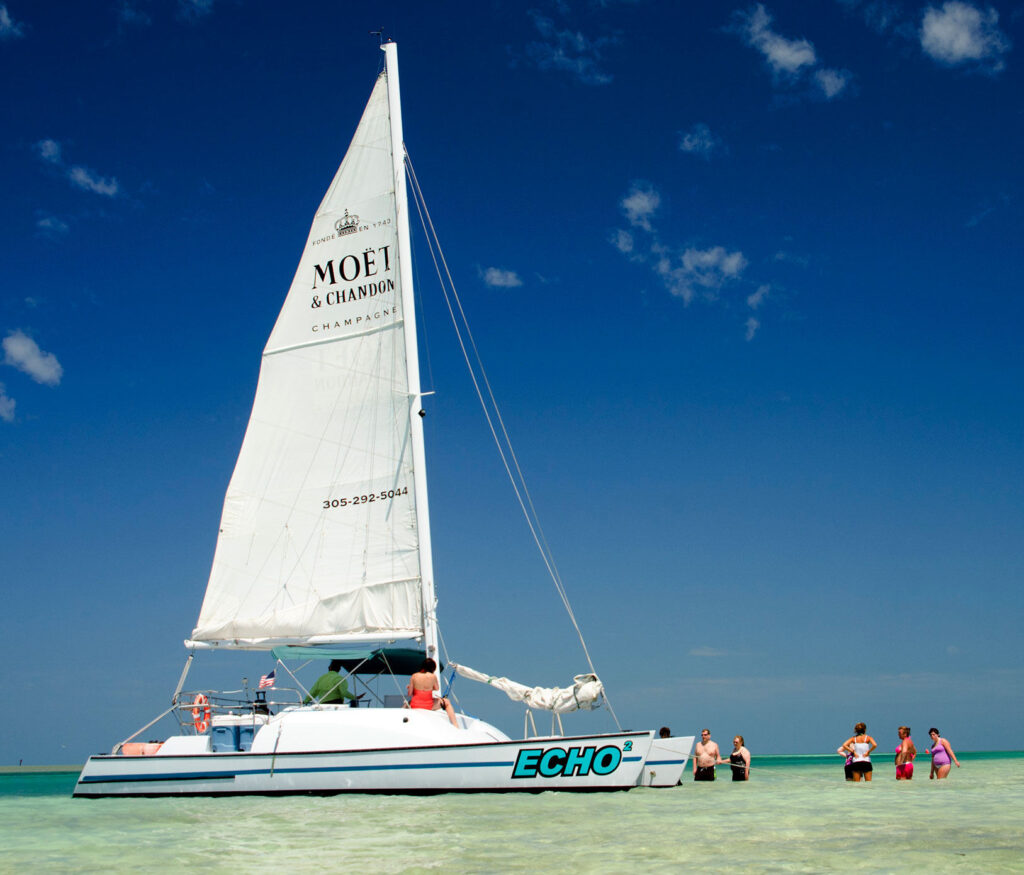 catamaran tour boat